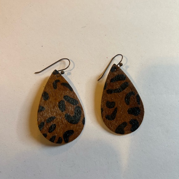 Jewelry - Leopard Print Teardrop Earrings